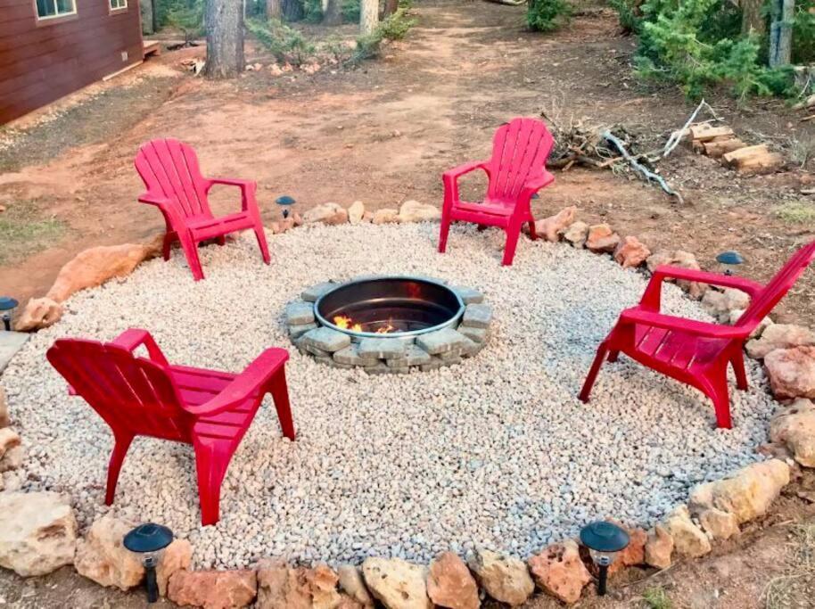 Lovely Log Cabin With Fire Pit! Duck Creek Village Zewnętrze zdjęcie